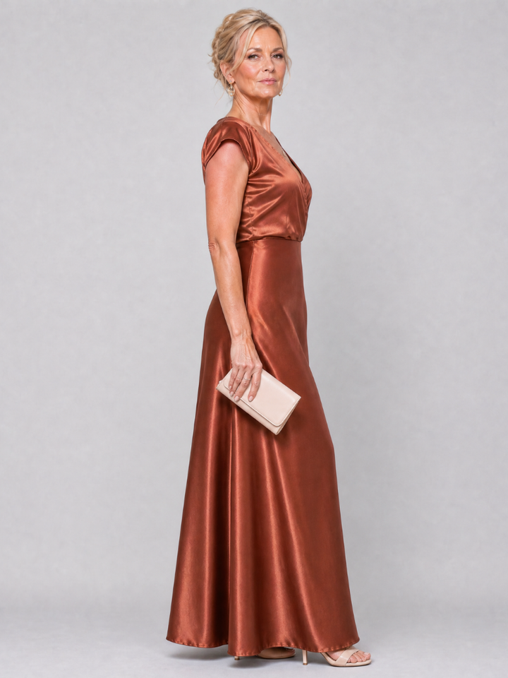 Sandra - Vestido Maxi com Corpete Envolvente e Mangas Curtas