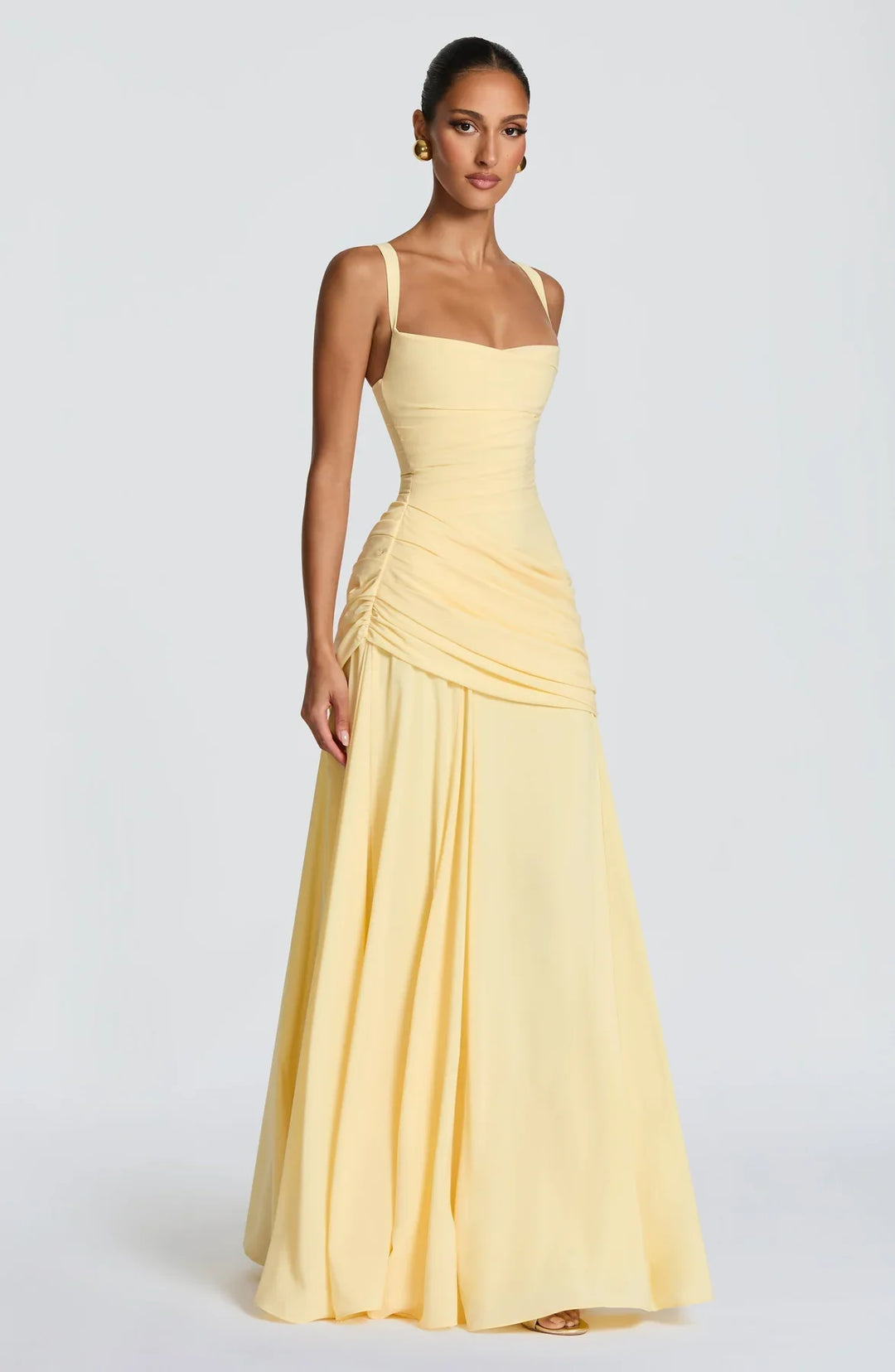 Valentina - Vestido maxi com decote em coração e franzido assimétrico