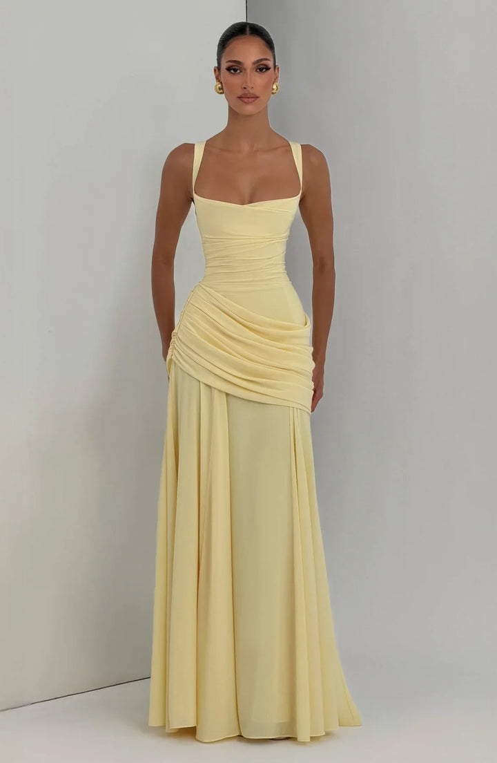 Valentina - Vestido maxi com decote em coração e franzido assimétrico