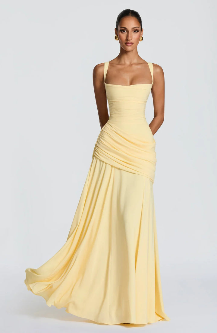 Valentina - Vestido maxi com decote em coração e franzido assimétrico