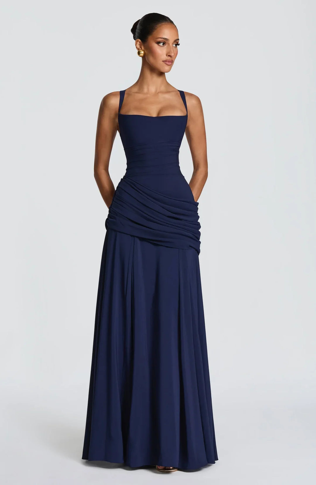 Valentina - Vestido maxi com decote em coração e franzido assimétrico