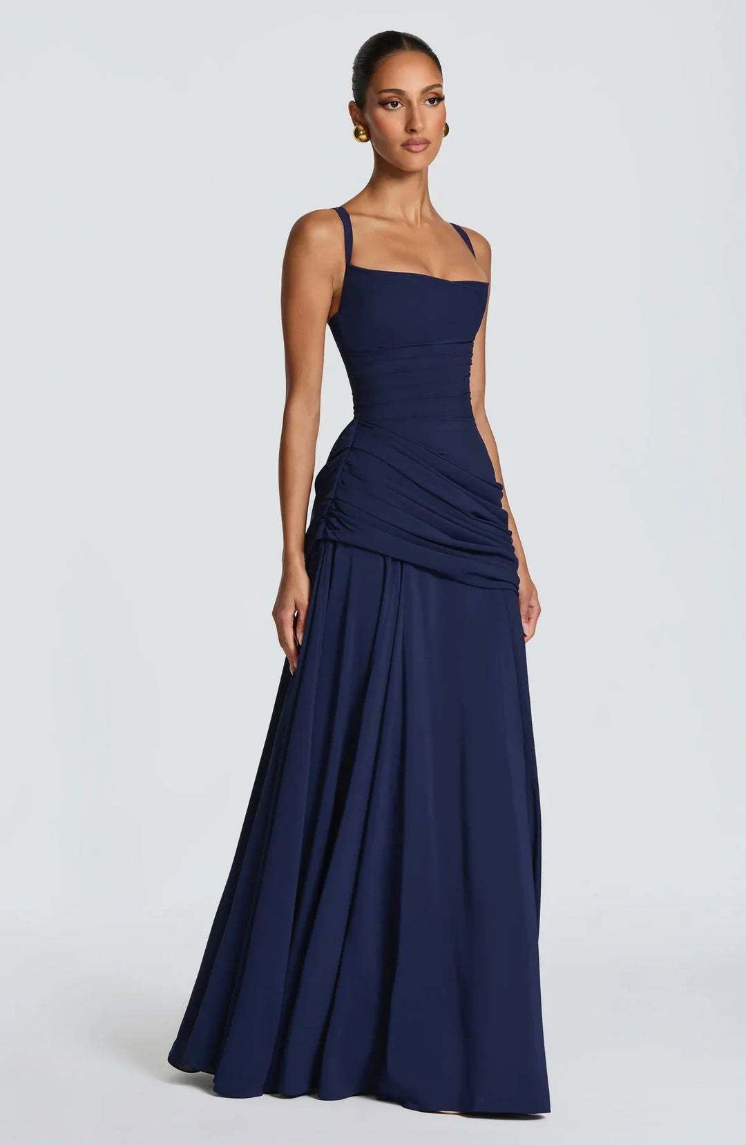 Valentina - Vestido maxi com decote em coração e franzido assimétrico