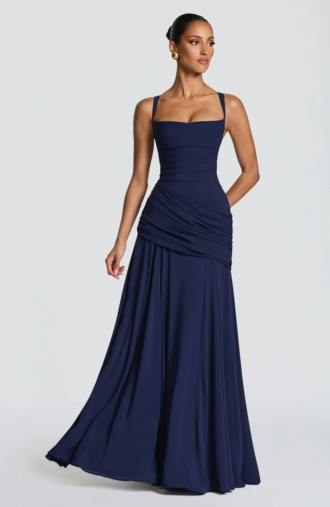 Valentina - Vestido maxi com decote em coração e franzido assimétrico