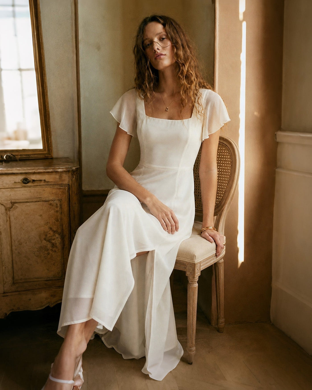 Liliana - Vestido Longo com Decote Quadrado